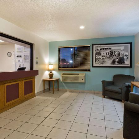 Super 8 By Wyndham Lexington Park/California Area Hotel Luaran gambar